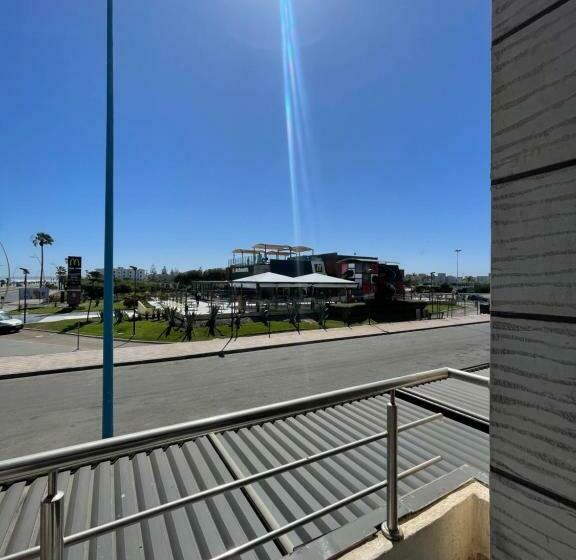 استودیو استاندارد با چشم‌انداز استخر, Del Mar Mazagan