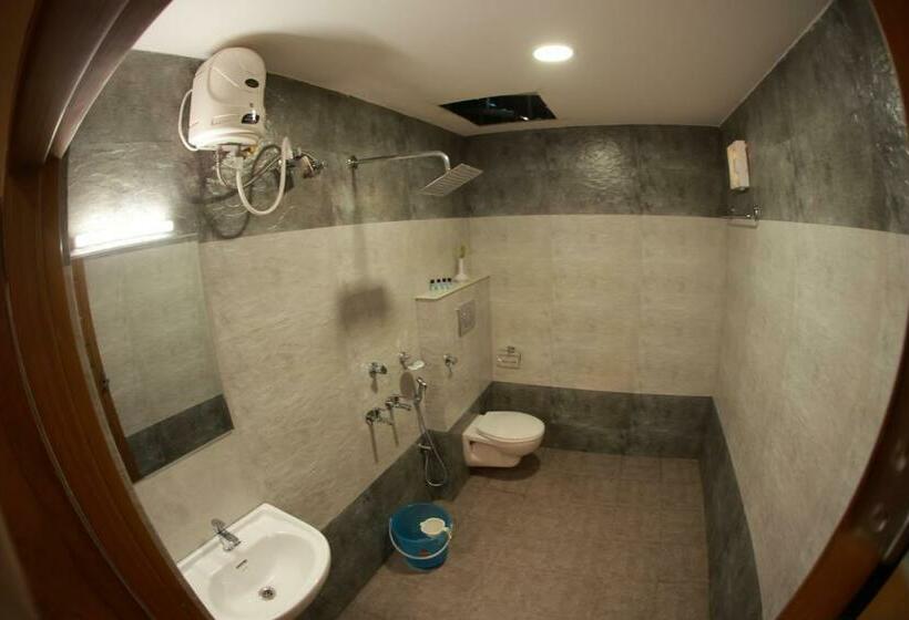 اتاق لوکس, Malavikas Black Beach Resort