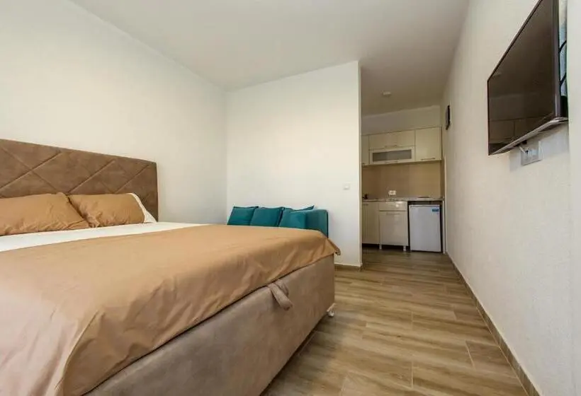 اتاق استاندارد, Deron Apartments