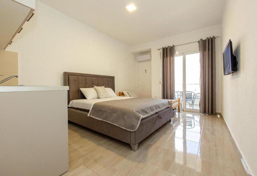 اتاق استاندارد سه نفره, Deron Apartments