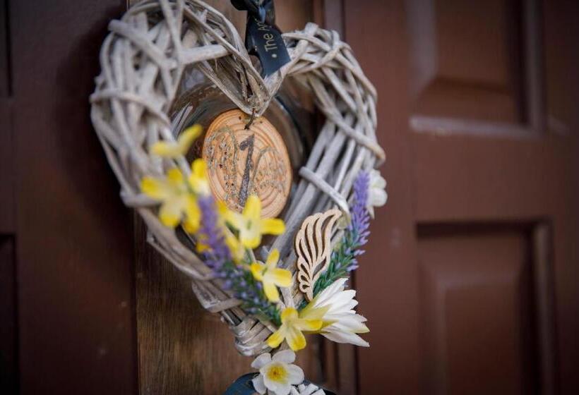 Номер Стандарт, Angel Inn Misson