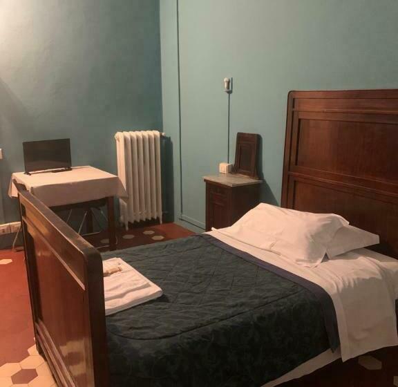 Chambre Standard Individuelle, Leon Doro