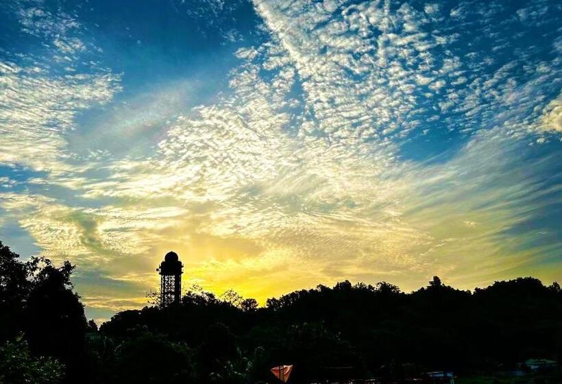 اتاق خانوادگی با چشمانداز کوه, Modern Resort