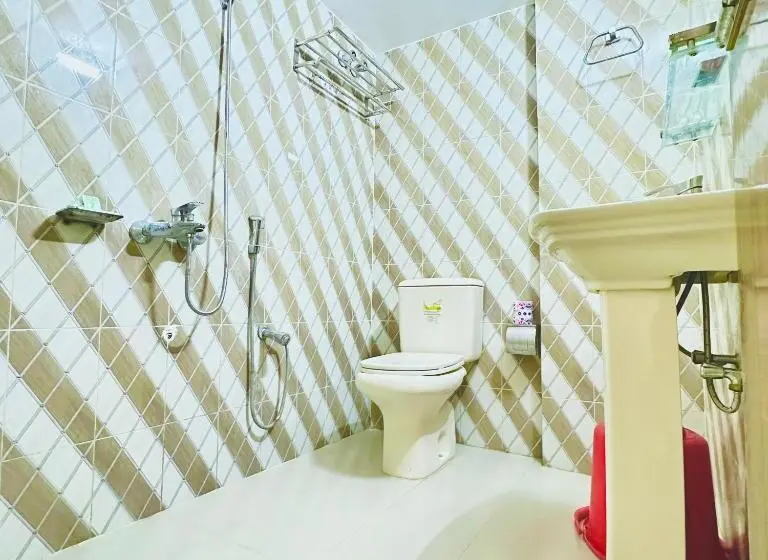 اتاق لوکس با بالکن و چشم‌انداز دریا, Modern Resort