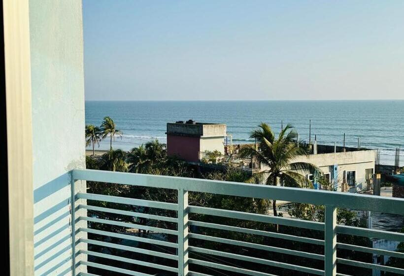 اتاق لوکس با بالکن و چشمانداز دریا, Modern Resort