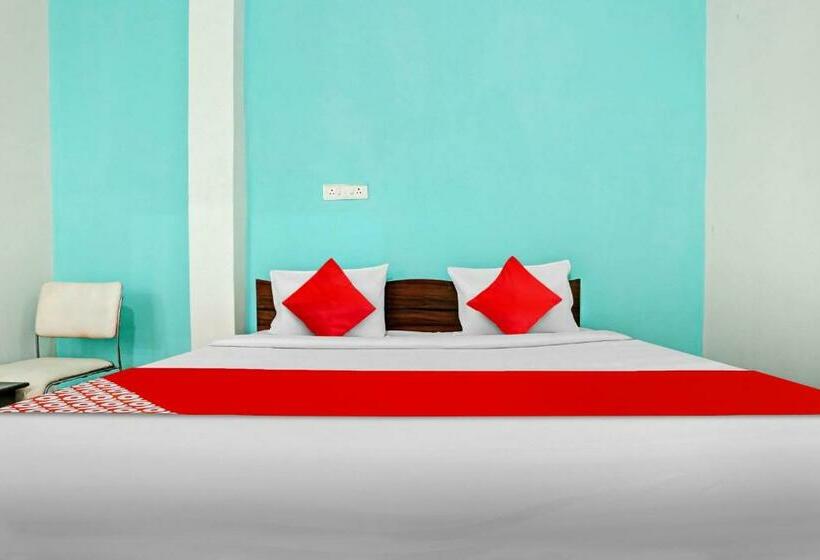 חדר קלאסי לשלושה, Oyo Flagship 81193 Om