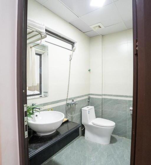 اتاق استاندارد چهار تخته, Vsana Vu Son