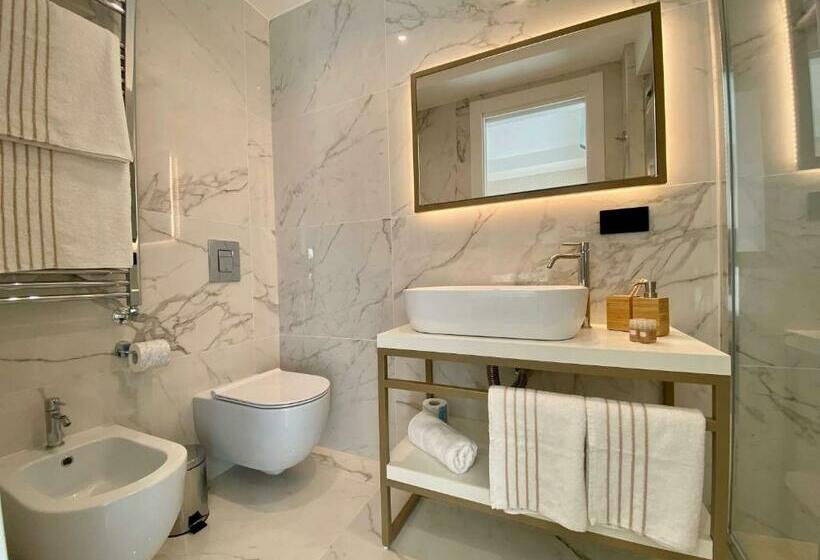 Tengerre Néző Standard Szoba Erkéllyel, Salemare Rooms & Suites