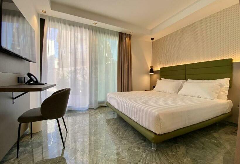 Standard Szoba Terasszal, Salemare Rooms & Suites