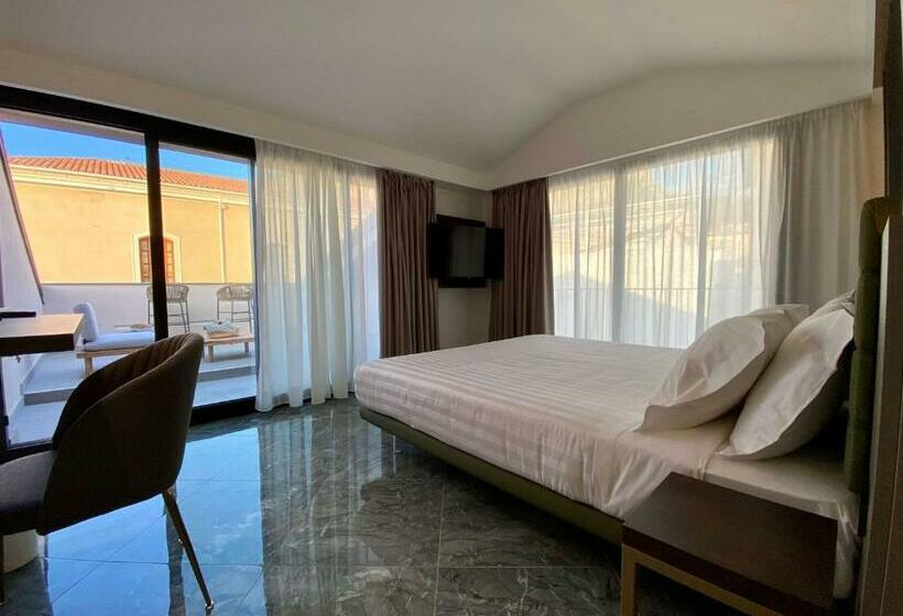 Tengerre Néző Junior Suite, Salemare Rooms & Suites