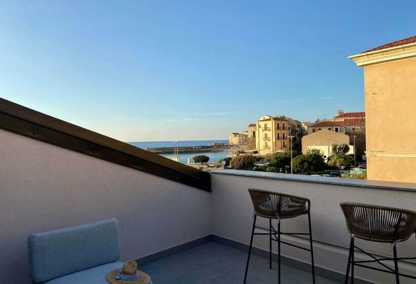 Tengerre Néző Junior Suite, Salemare Rooms & Suites