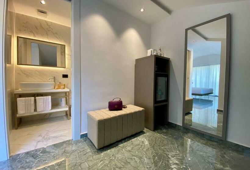 Tengerre Néző Junior Suite, Salemare Rooms & Suites