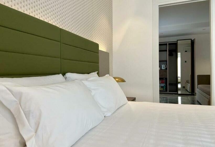 Tengerre Néző Lakosztály, Salemare Rooms & Suites