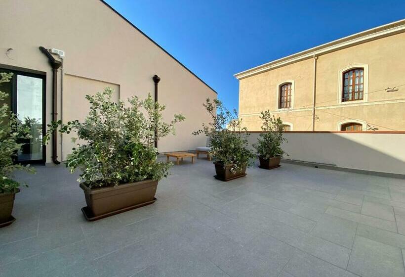 Tengerre Néző Lakosztály, Salemare Rooms & Suites