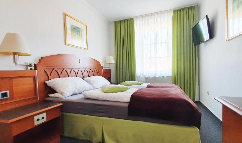 家庭间, Gasthof Alte Schule