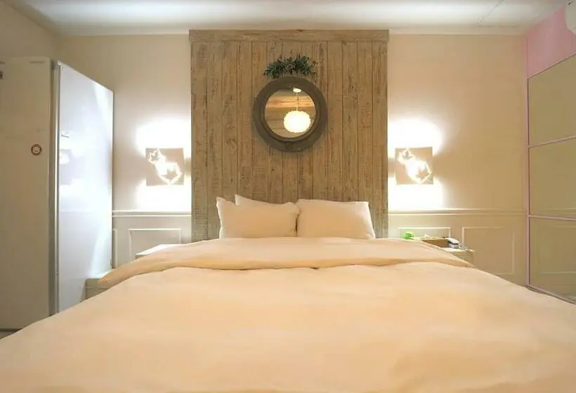 اتاق لوکس, Songdo February Hotel Amnam
