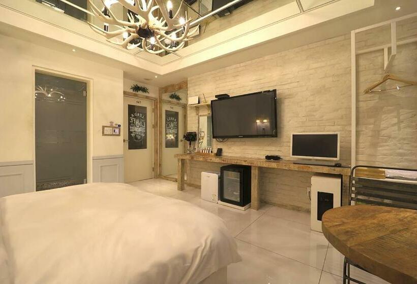 اتاق لوکس, Songdo February Hotel Amnam