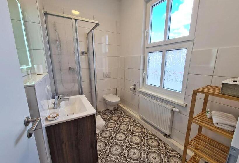 Quarto Estandar Individual, Gleis 3viertel Jena