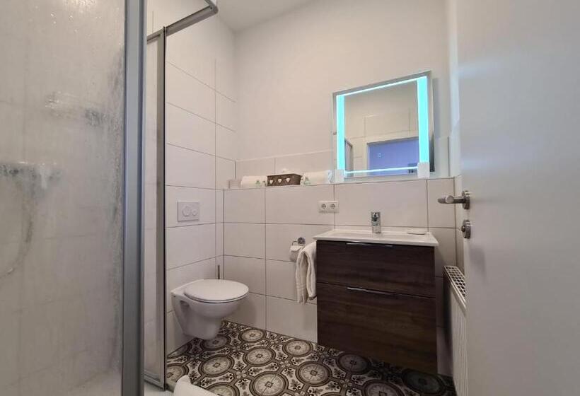 Quarto Estandar, Gleis 3viertel Jena