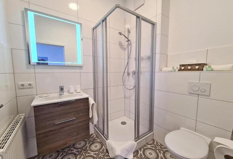 Quarto Estandar, Gleis 3viertel Jena