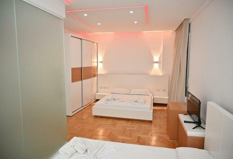 Семейный Номер Deluxe, Thea