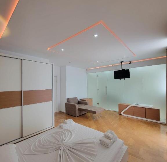 Трехместный Номер Deluxe Вид на Море, Thea