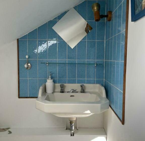 ファミリールーム, Maison Des Acrobates