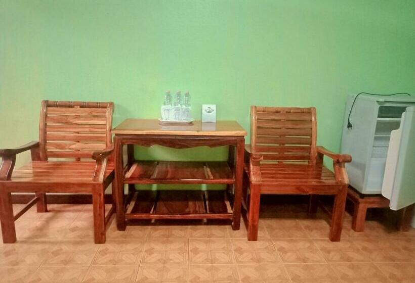 غرفة قياسية, บ้านนารีสอร์ท