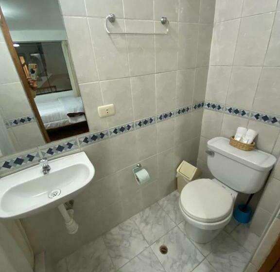 标准间, Inka House