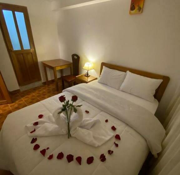 标准间, Inka House