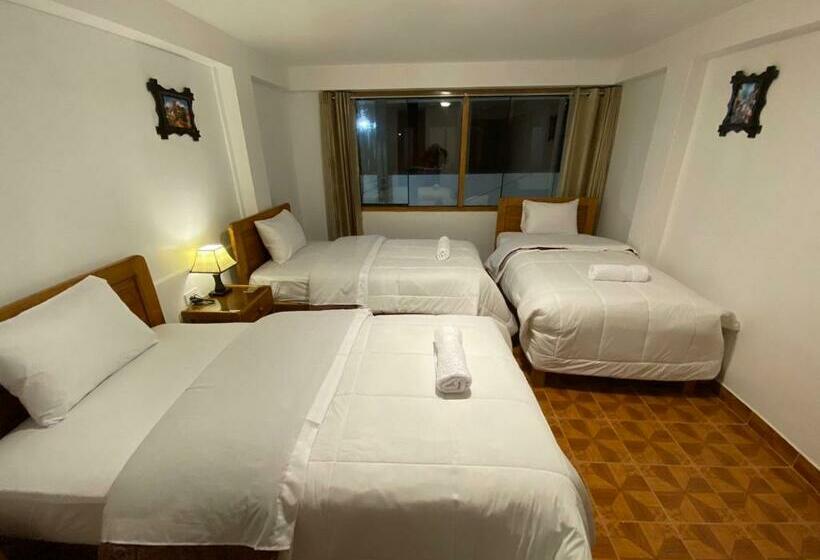 标准三人间, Inka House