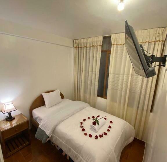 标准单人间, Inka House