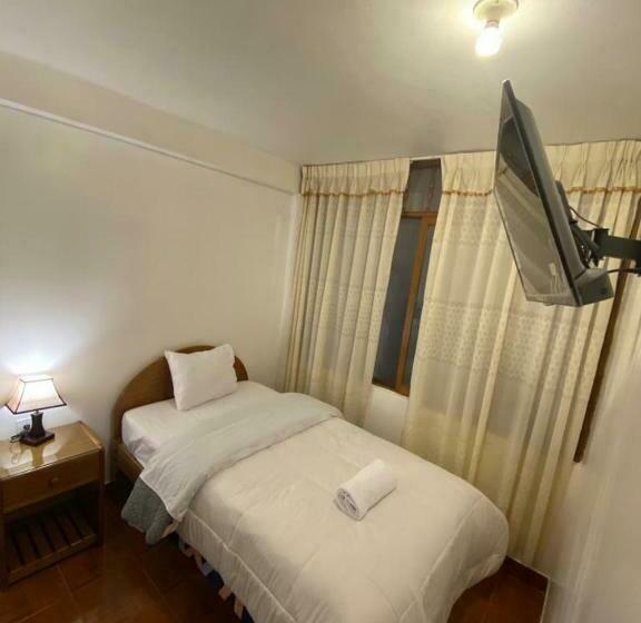 标准单人间, Inka House