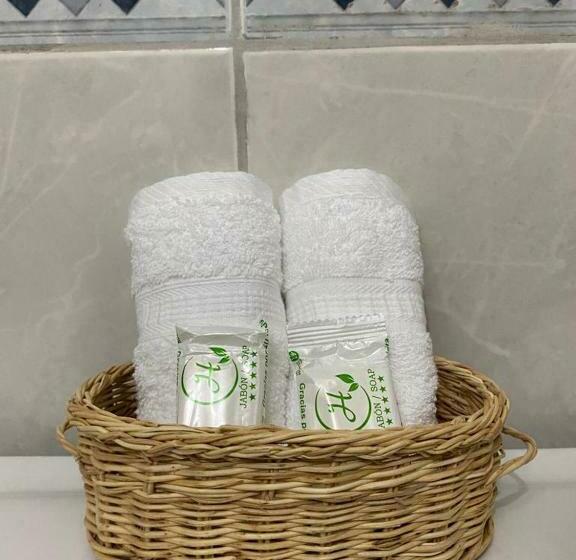 标准单人间, Inka House