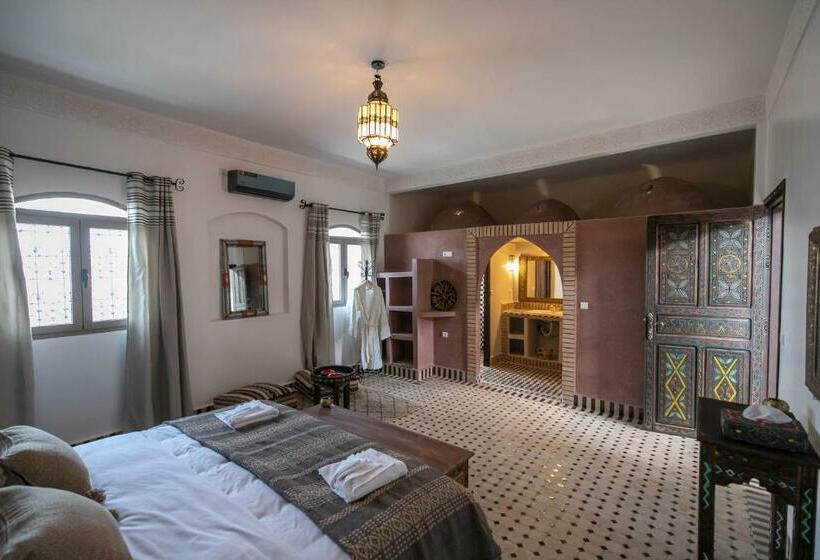 キングサイズベッドのスタンダードルーム, Riad Jouba