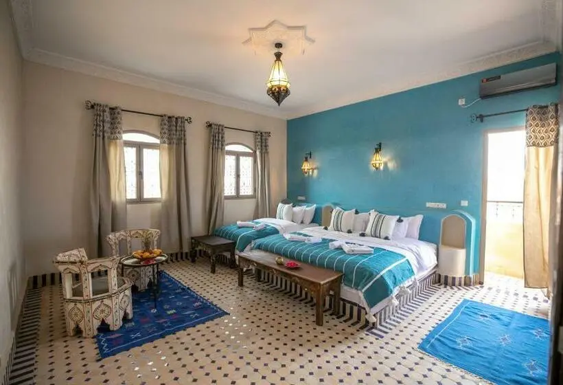 اتاق استاندارد سه نفره, Riad Jouba