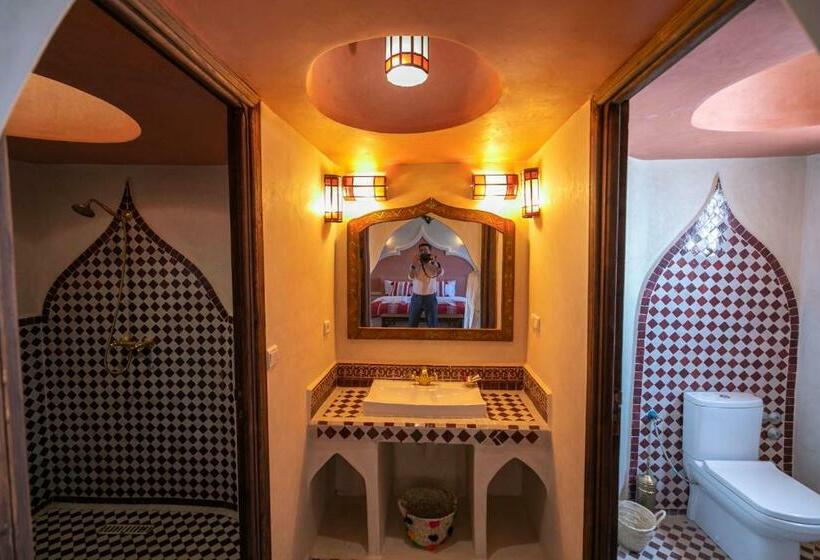 キングサイズベッドのスタンダードルーム, Riad Jouba