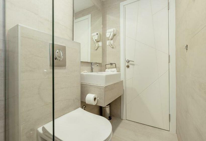 اتاق سوپریور سه تخته, Talia