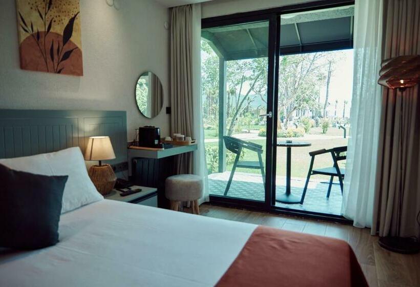 スタンダードルーム, Parmos Otel