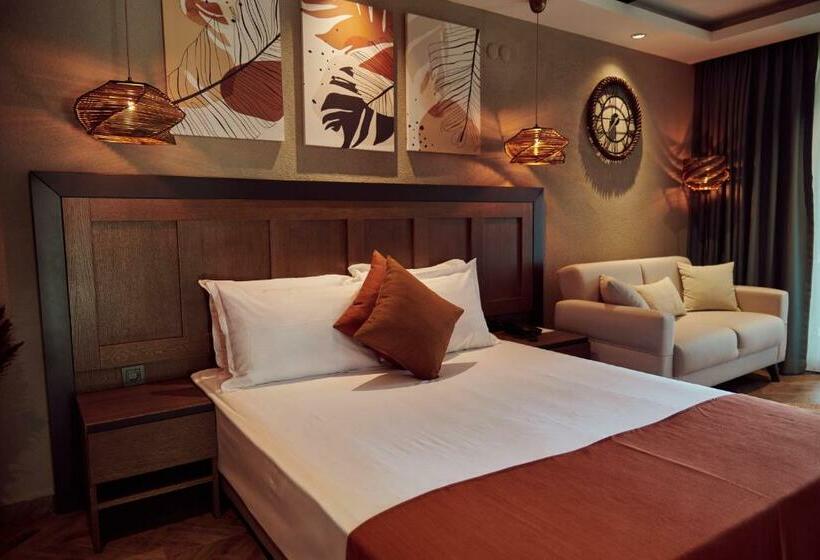 バルコニー付きデラックスルーム, Parmos Otel