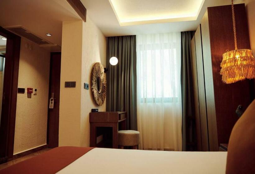 スタンダードルーム, Parmos Otel