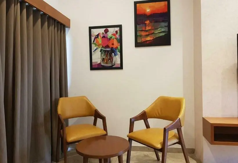 バルコニー付きデラックスルーム, Club Heaven Palanpur