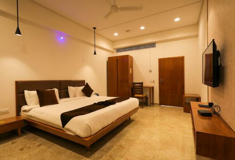 Номер Deluxe с Балконом, Club Heaven Palanpur