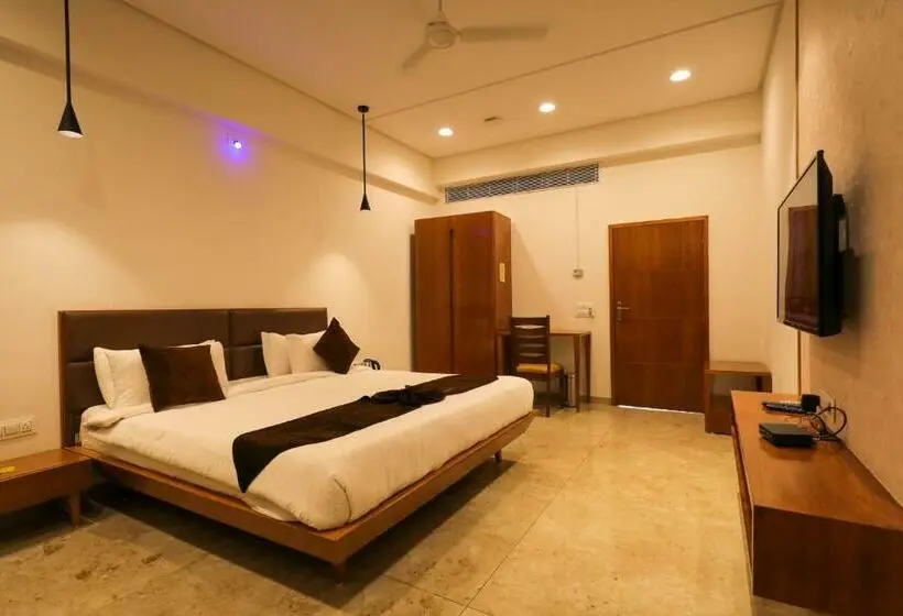 バルコニー付きデラックスルーム, Club Heaven Palanpur