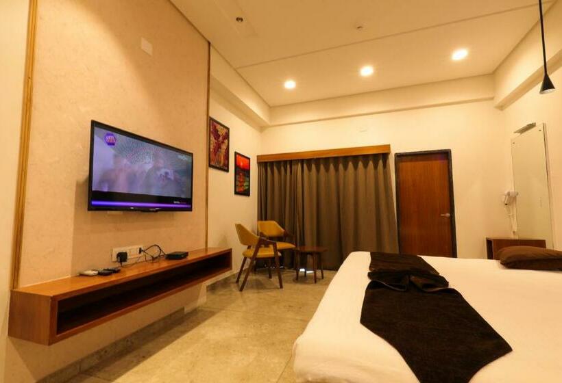 バルコニー付きデラックスルーム, Club Heaven Palanpur