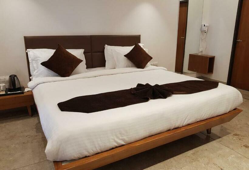 バルコニー付きデラックスルーム, Club Heaven Palanpur