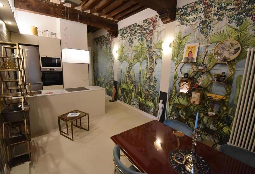 Standard room with outdoor bath, 50mt Dal Duomo   Casa Amasia