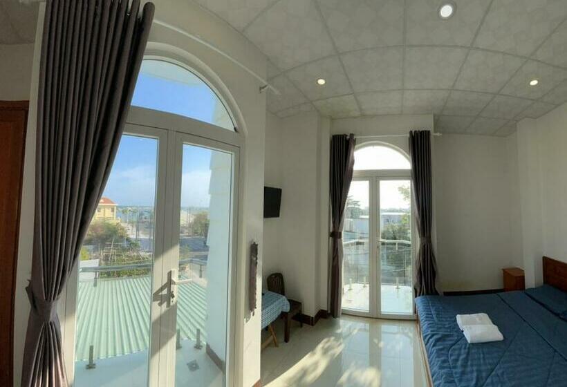 اتاق استاندارد با بالکن و چشمانداز دریا, Homestay Hoài Tâm Phan Thiết
