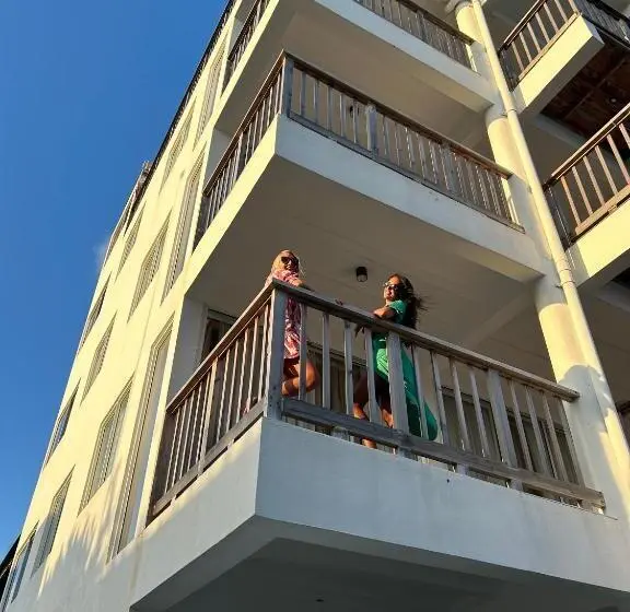 اتاق لوکس با چشم‌انداز دریا, Si! Coral Inn