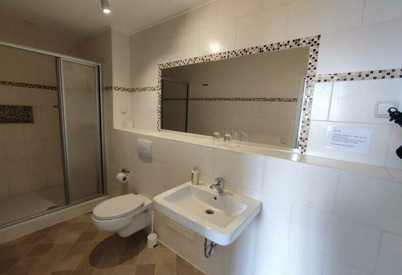 جناح, Pension Am Stadtgraben